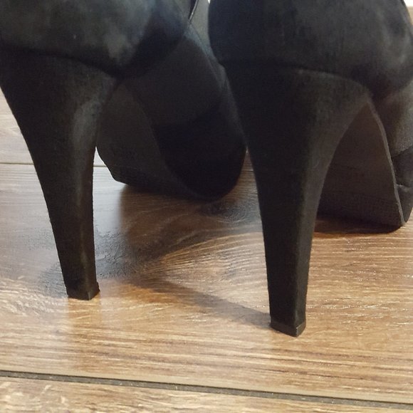 Stuart Weitzman Black Suede High Heels Shoes - Picture 7 of 8
